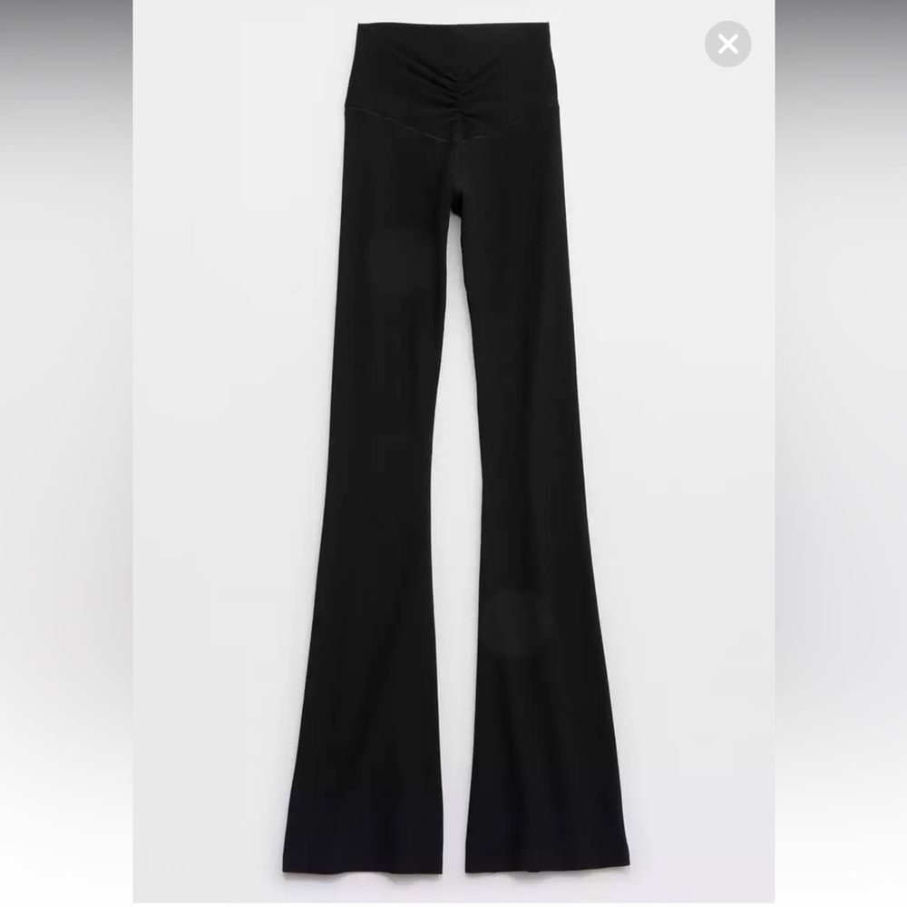 OFFLINE By Aerie Real Me Waffle High Waisted Ruched Flare Legging XS Short - Picture 7 of 8